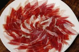 Japón y Andorra compran masivamente nuestros jamones