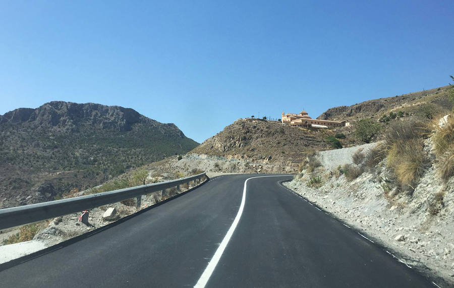 Diputación culmina las obras de mejora en la carretera que conduce al Santuario del Saliente