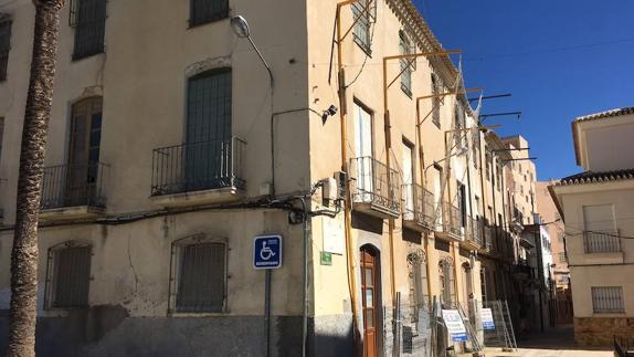 El alcalde de Albox y el obispo de Almería firman el convenio para rehabilitar el Convento
