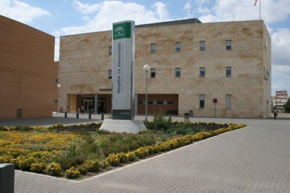 El hombre fue trasladado al Hospital de La Inmaculada.