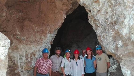 Trabajos de limpieza de la mina romana de espejuelos de Arboleas