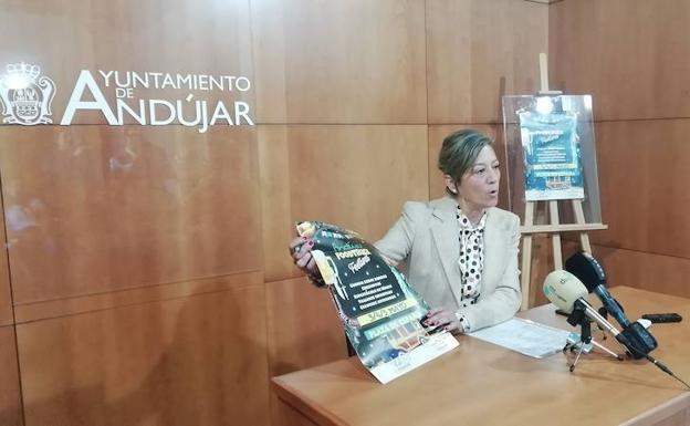 Encarna Camacho durante la presentación del evento. 