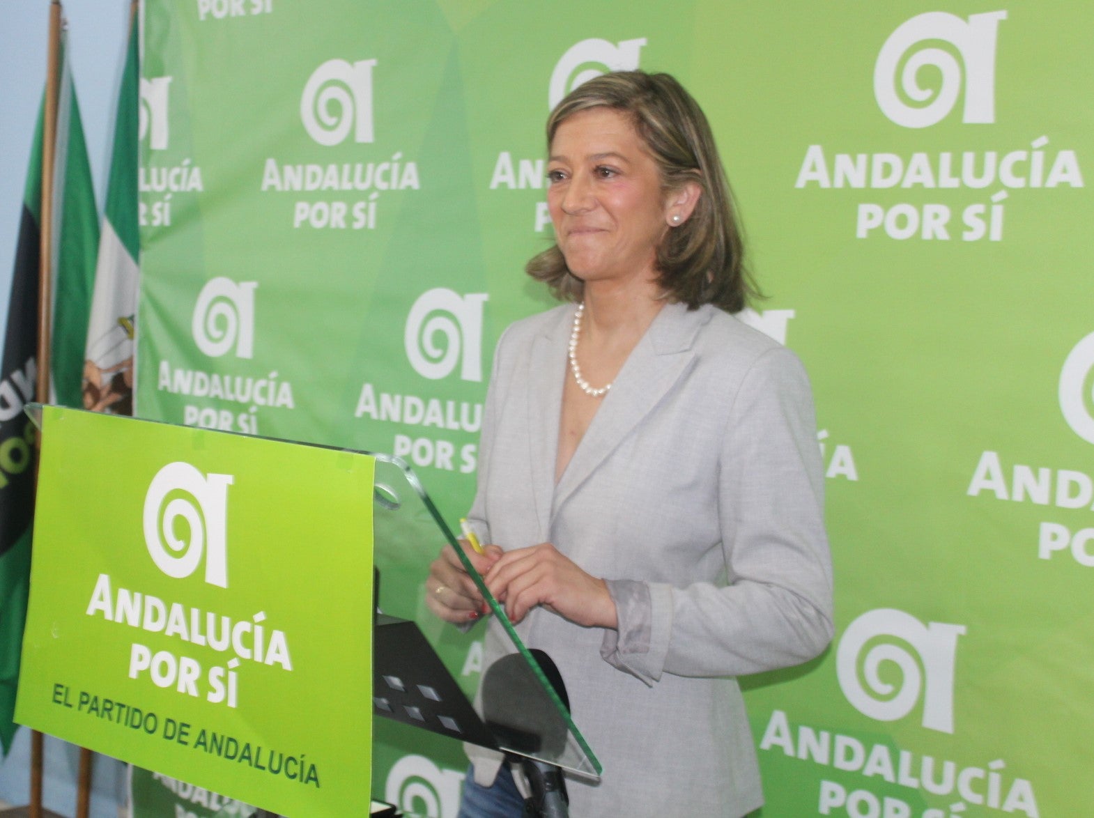 Encarna Camacho, ayer en la sede andalucista, antes de su comparecencia. 