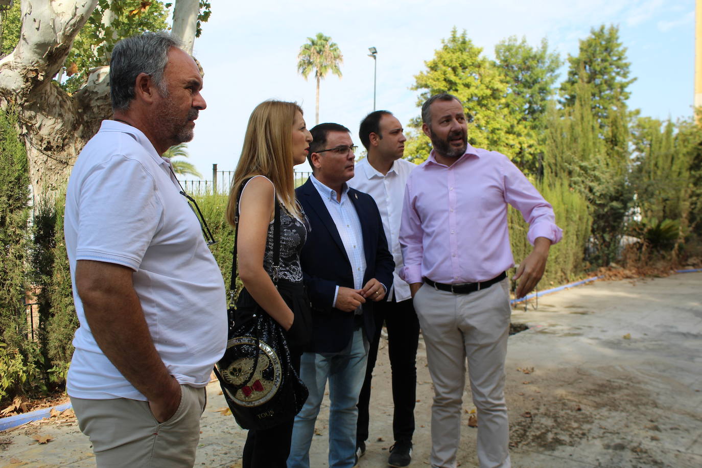 Visita de los técnicos y miembros del equipo de gobierno al recinto. 