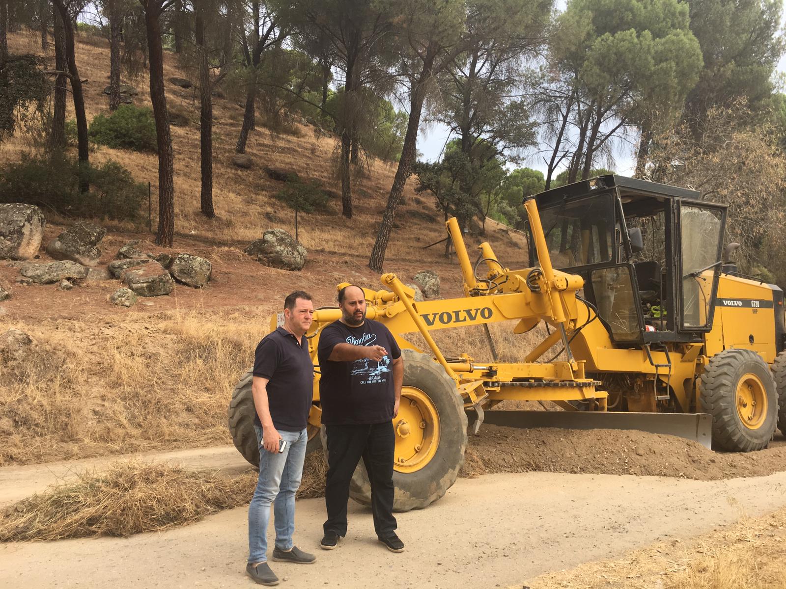 Juan Francisco Cazalilla con el técnico Alberto Puig. 