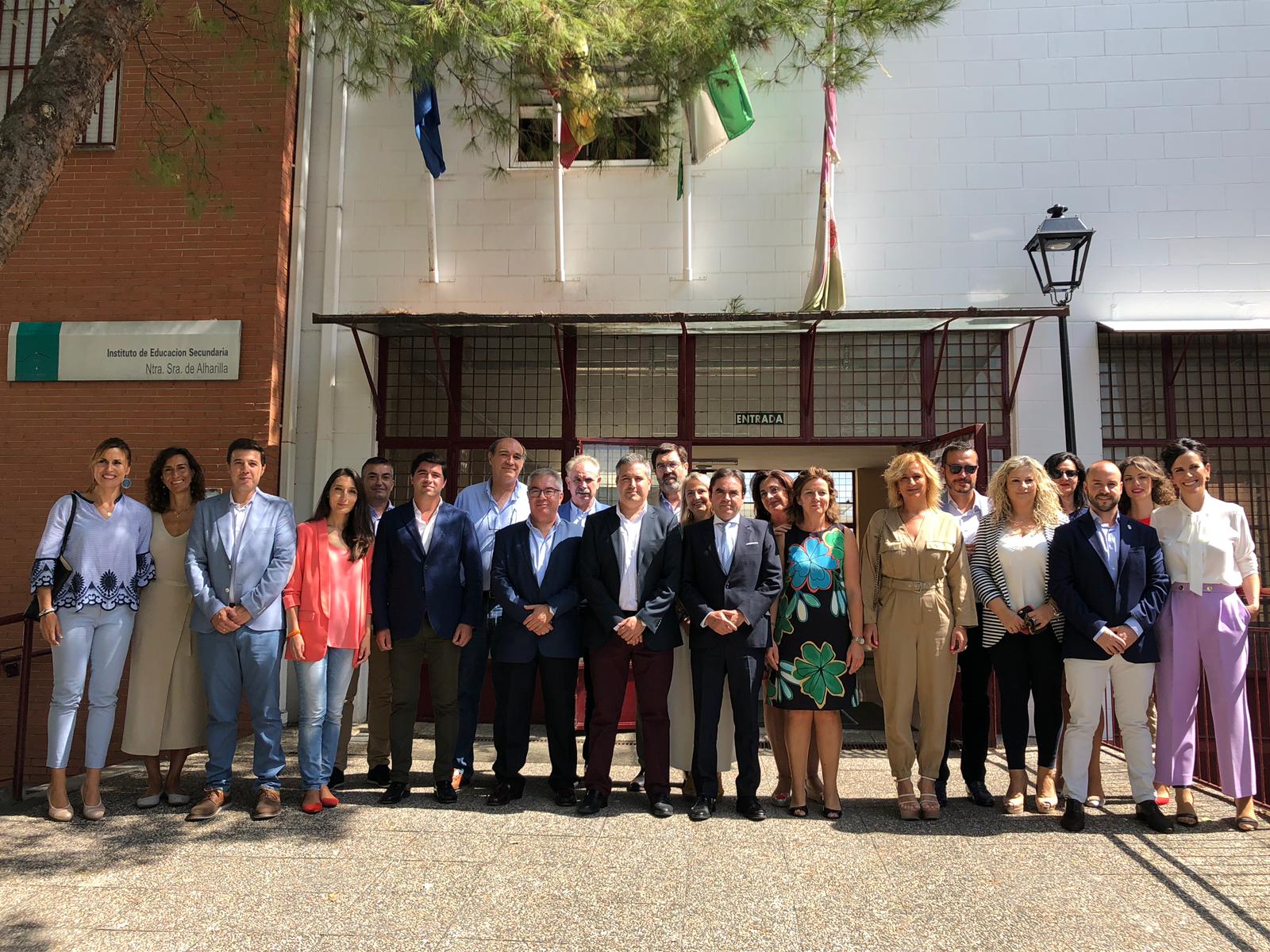 El delegado de Educación inaugura el curso de Secundaria en Porcuna