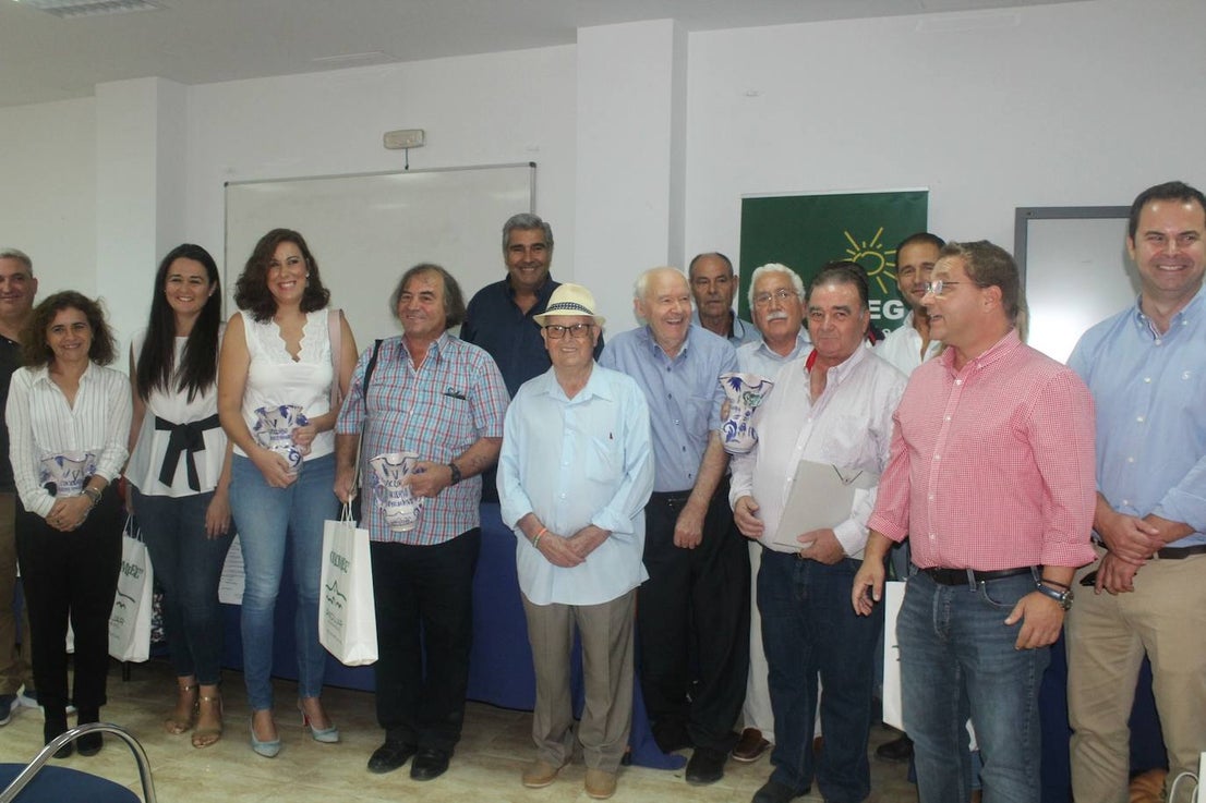 Una cincuentena de empresas del sector de la automoción, energías renovables, de productos agroalimentarios y de seguros muestran sus últimas tendencias en la Feria Mutisectorial Ciudad de Andújar