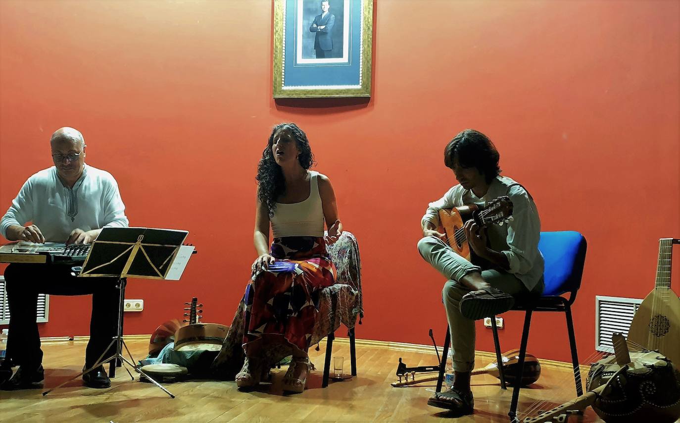 Aziz Samsaoui, Ariana Barrabés y Jesús Olivares. ,