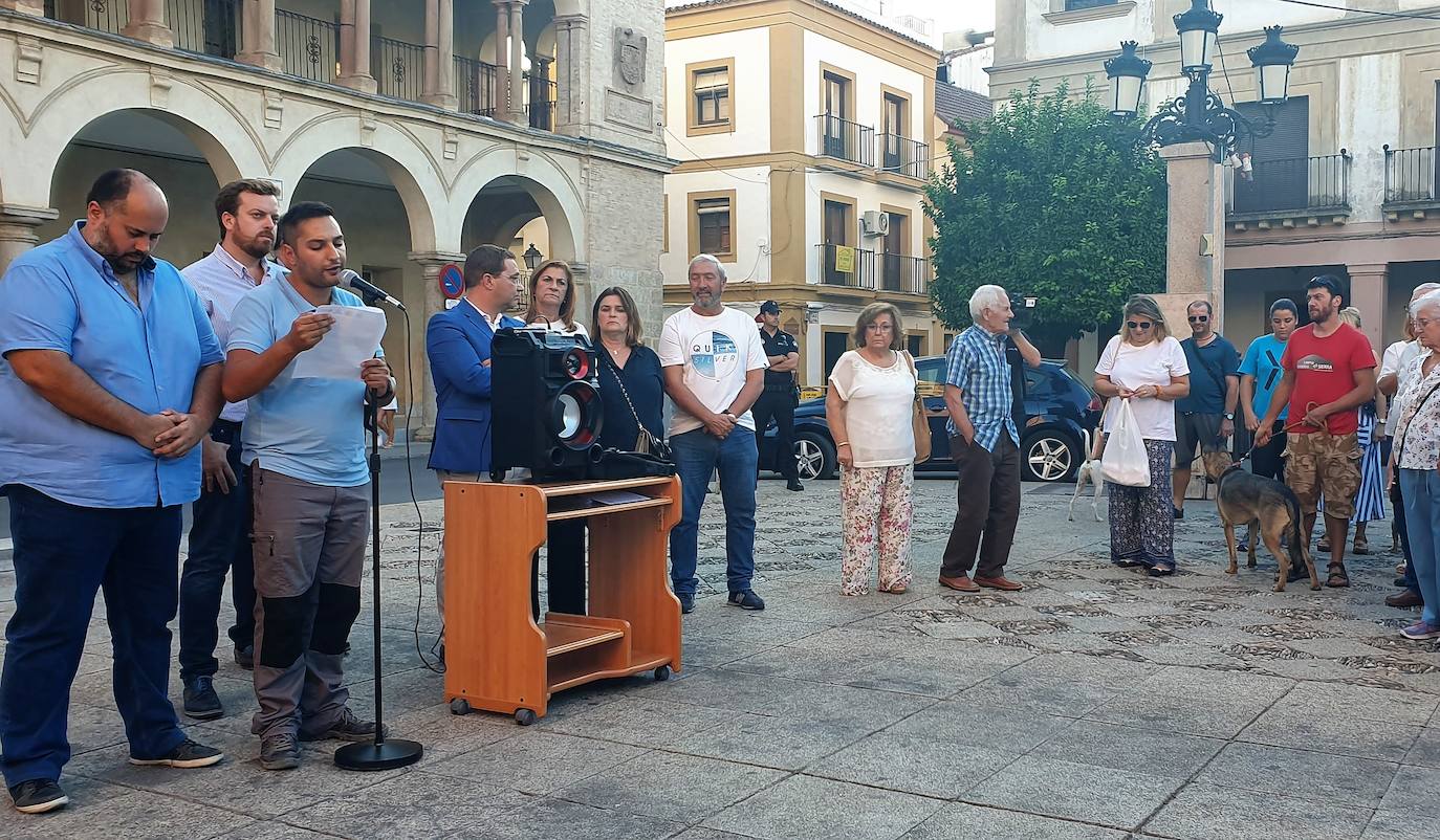 Lectura de manifiesto por parte del presidente de Ameco, Emilio Rodríguez. 