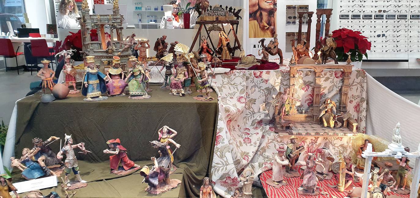 La Concejalía de Cultura ha programado esta ruta para que los vecinos y visitantes puedan recrearse de la fastuosidad de la recreación del nacimiento de Jesucristo