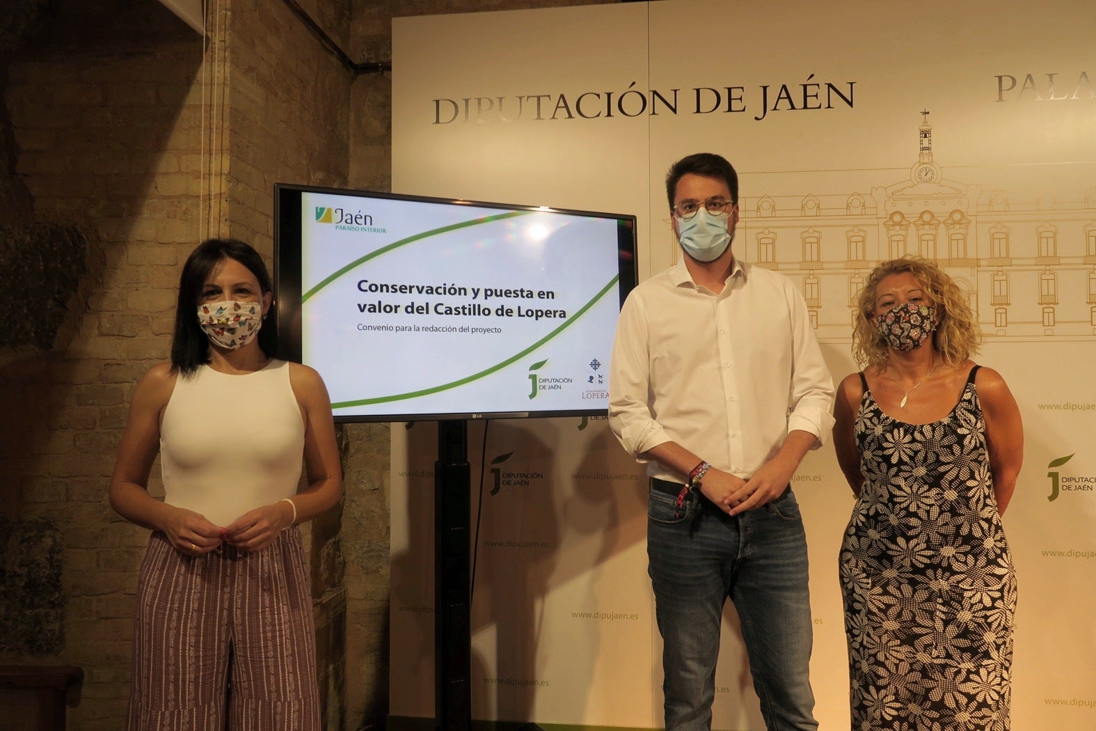 Isabel Uceda y Francisco Javier Lozano durante la presentación del proyecto. 