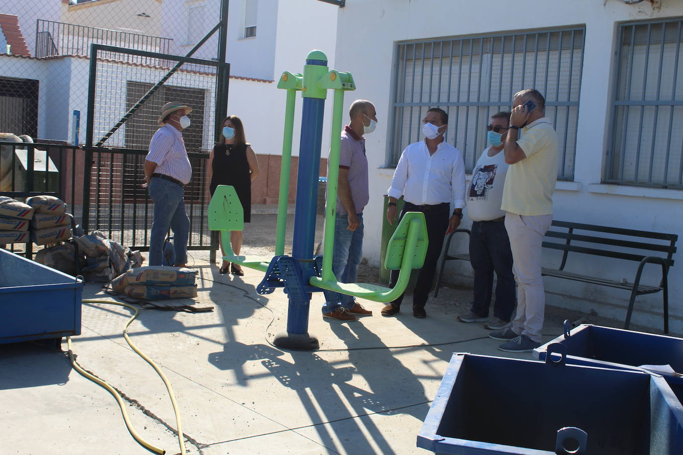 El Ayuntamiento inicia los Presupuestos Participativos 2020 con la reforma de la cubierta del colegio de las Vegas de Triana