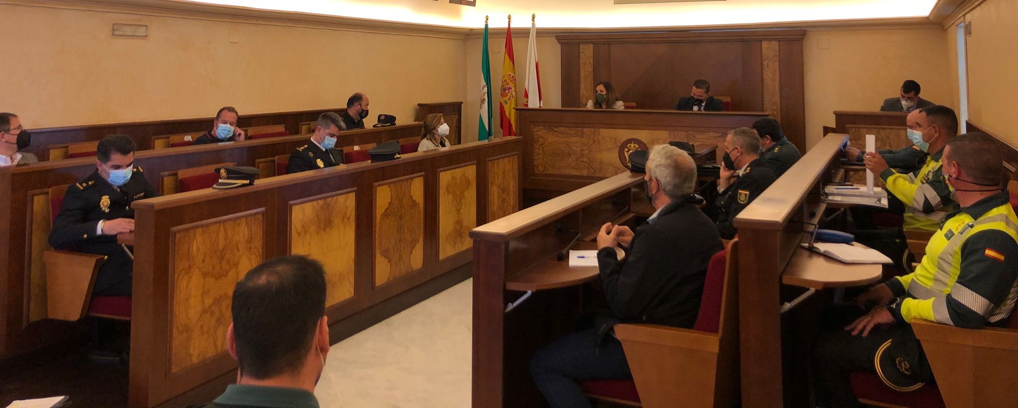 Reunión de los integrantes de la junta local de Seguridad, en el salón de plenos del Ayuntamiento. ideal 