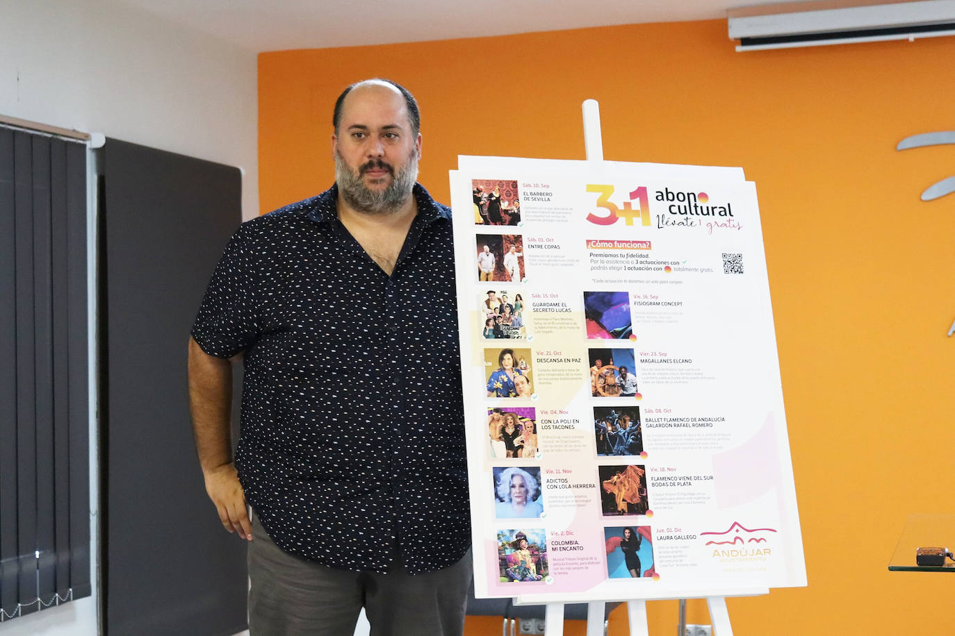 Juan Francisco Cazalilla con la programación adherida al Bono. 