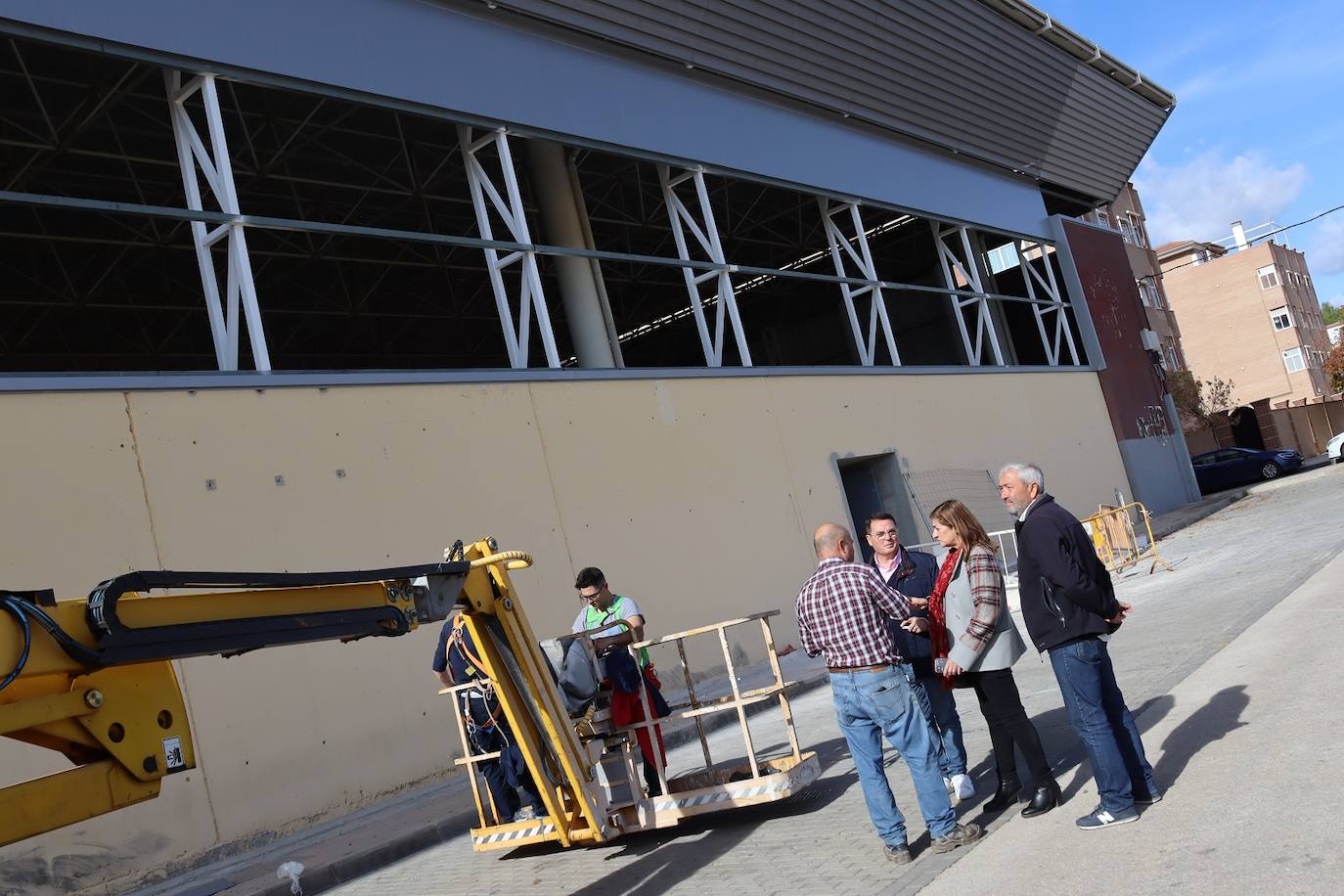 Avanzan las obras de rehabilitación e insonorización del Pabellón Ferial de Andújar