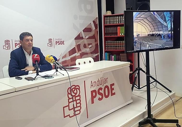 Vázques durante su análisis de esta mañana en la sede del PSOE.