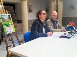 María José Fuenfes y José Luis Chaves, durante la presentación de la prueba.