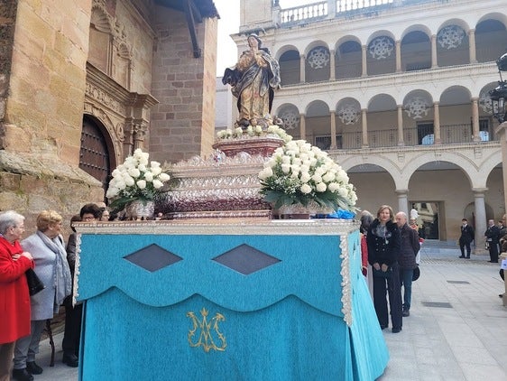 La Inmaculada regresa a las calles andujareñas para desatar el fervor