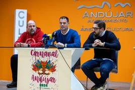 PRESENTACIÓN DEL CARNAVAL AYER EN LA CASA DE LA CULTURA.
