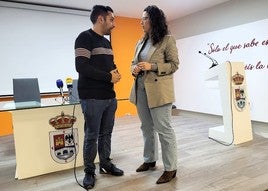 Emilio Rodríguez y Ana González, tras las rueda de prensa.