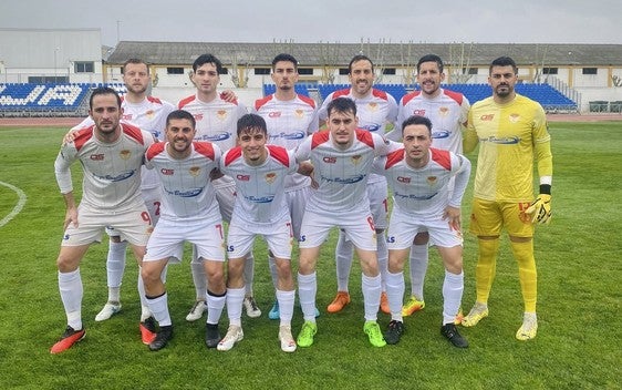 El Martos CD se lleva el derbi provincial en División Andaluza en Andújar