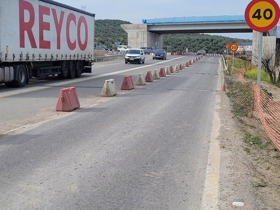 PSOE y PP polemizan por las obras de la A-311