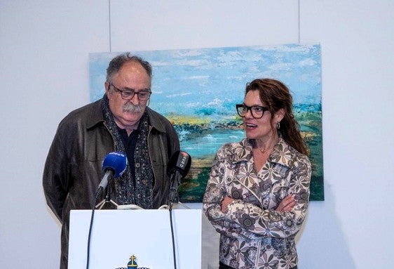 Paula Pérez muestra su riqueza cromática y abstracta en Andújar