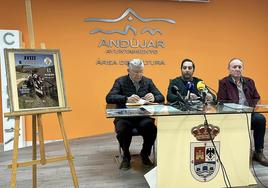 Manuel Luna, Emilio Rodríguez y Julián Pérez, durante la presentación.