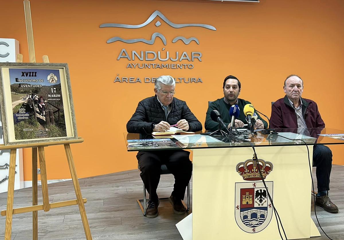 Manuel Luna, Emilio Rodríguez y Julián Pérez, durante la presentación.