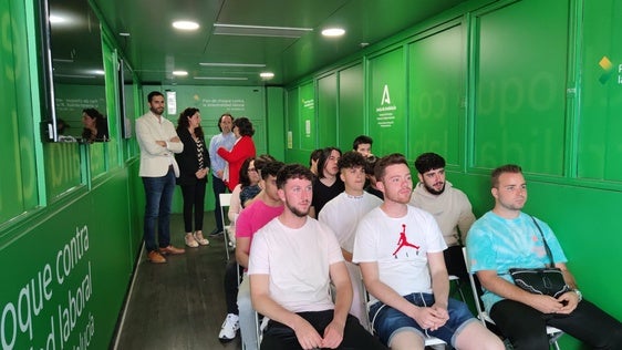La unidad móvil inicia en Andújar su recorrido por la provincia