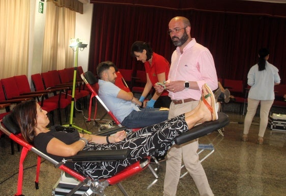 El colegio Madre del Divino Pastor involucra a la sociedad andujareña en la donación de sangre