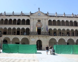 VISTA PANORÁMICA DEL CONSISTORIO.