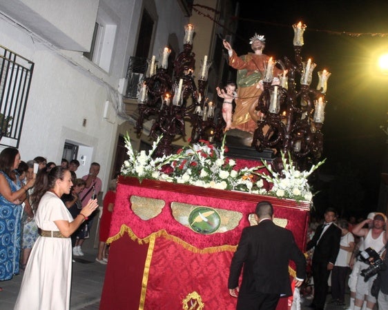 Las fiestas de San Bartolomé-Vistillas exaltan la confraternización y ganan en solemnidad