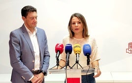 MANUEL VÁZQUEZ Y ANA COBO.