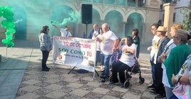 Acto institucional en la Plaza de España.
