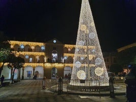 LA FORMACIÓN DE IZQUIERDAS DEPLORA QUE NO SE CUENTE CON LA ILUMINACIÓN NAVIDEÑA CON UNA EMPRESA DE LA LOCALIDAD.