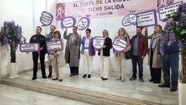 Representantes de las instituciones implicadas en el acto institucional.