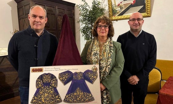 El Gran Poder de Andújar presenta la'Túnica de las Promesas'