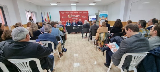 Empresas de la zona conocen la utilidad de la mediación