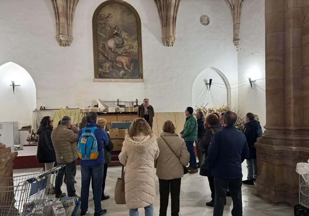 Alumnado del Pedro de Escavias conoció la profusa riqueza artística que atesora el edificio.