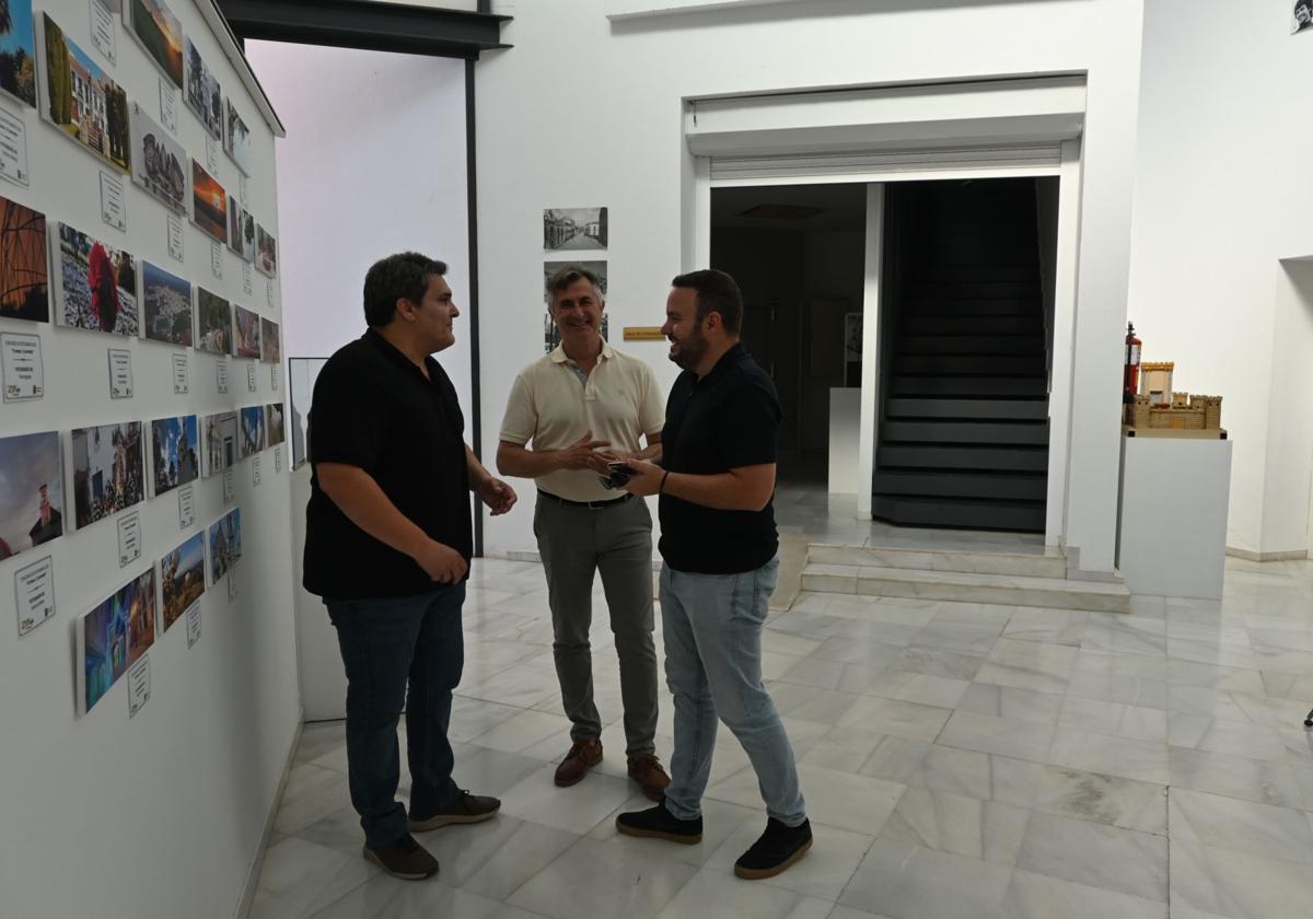 REUNIÓN ESTE MAÑANA DEL ALCALDE Y EL CONCEJAL DE CULTURA CON EL DIPUTADO.