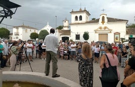 Concentración ciudadana del pasado domingo por la tarde para abordar la construcción de la planta.