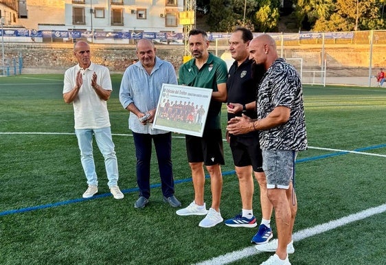 El Real Jaén se llevó en una brillante tanda de penaltis el III Trofeo Sebastián García Laguna
