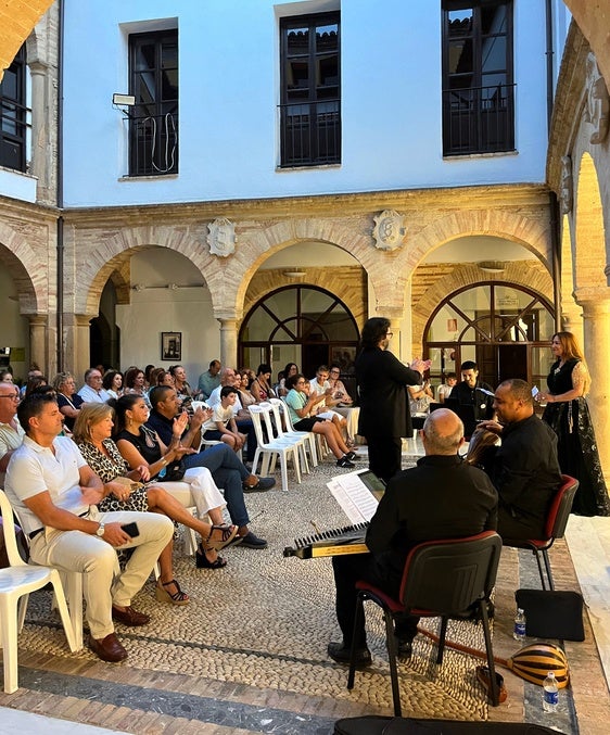El talento musical acaricia la historia