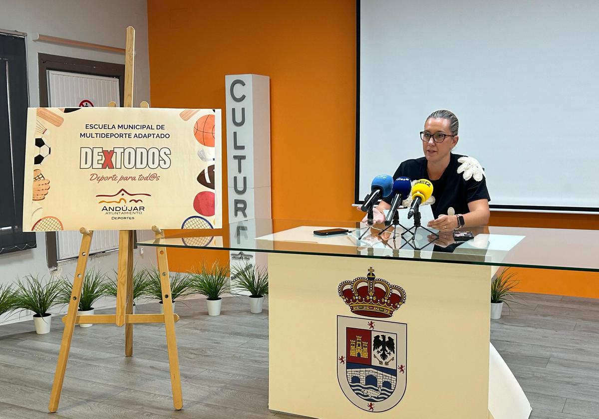 MARÍA JOSÉ FUENTES.