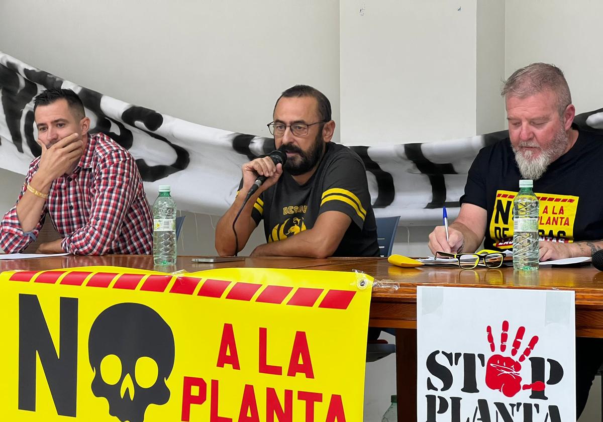 FRANCISCO CARRLLO, STOP BIOGÁS ANDÚJAR, EN EL CENTRO.