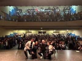 ARTÍFICES DEL PROYECTO EN UNA DE SUS REPRESENTACIONES.