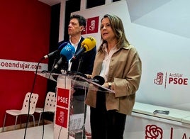 MANUEL VÁZQUEZ Y ANA COBO.