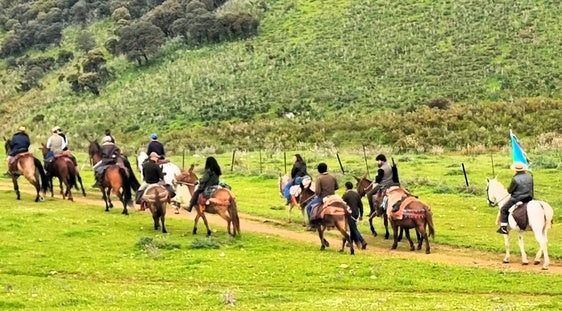 La Garrocha de Sierra Morena' realiza una peregrinación ecuestre cargada de añoranza