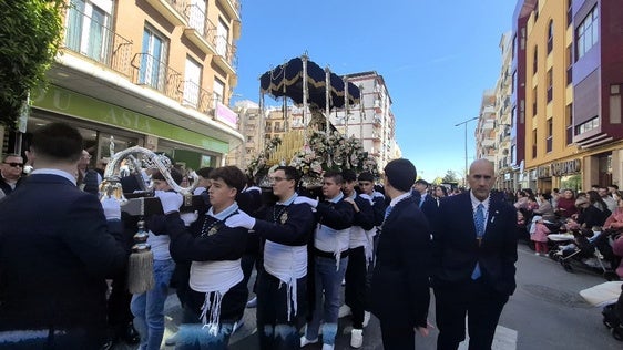La Semana Santa Chica de SAFA da esplendor al Viernes de Dolores y llena de fe a Andújar